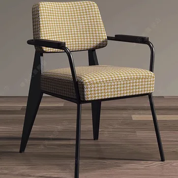 Текстилен Метален Стол за Хранене Nordic Home Office Луксозни столове за всекидневна индустриален дизайнер Arm Silla Козметична мебели за дома