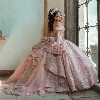 Розова Бална рокля Quinceanera До 2023 Тюлевые апликация на Цветя Лък с открити рамене Красиви Вечерни рокли за рожден ден 15-16 години